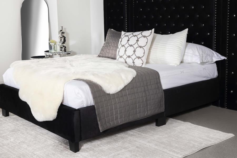 LUXURY BLACK VELVET BED & WING PANEL SET