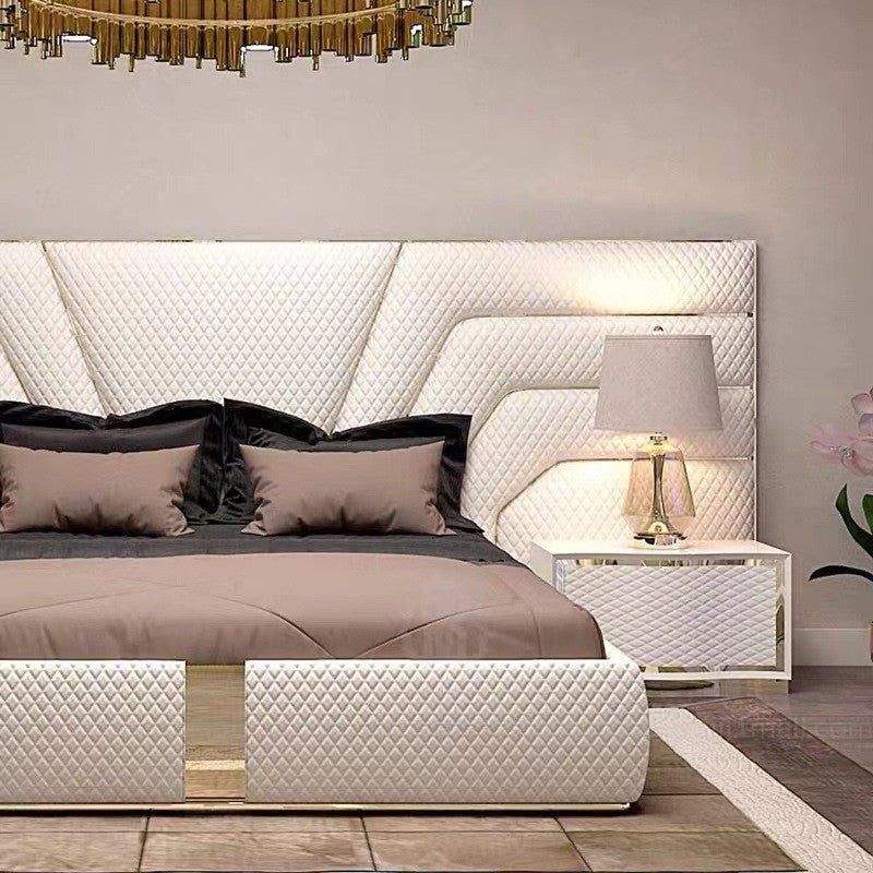 Widescreen bed Italy light luxury style master bedroom double bed Hong Kong style leather art bed solid wood wedding bed white modern large apartment